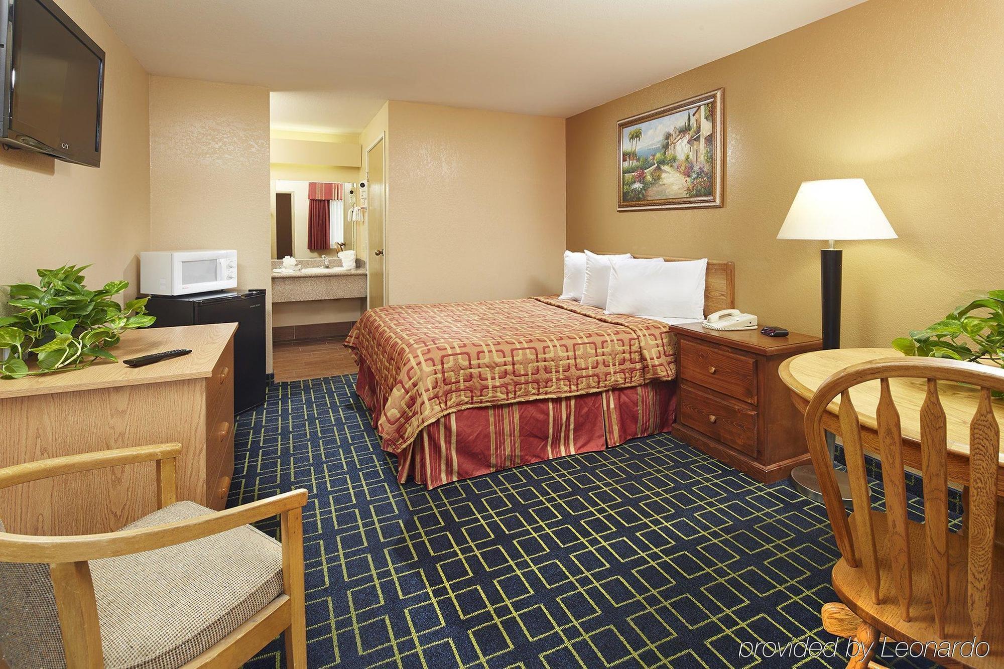 O'Cairns Inn And Suites Lompoc Dış mekan fotoğraf
