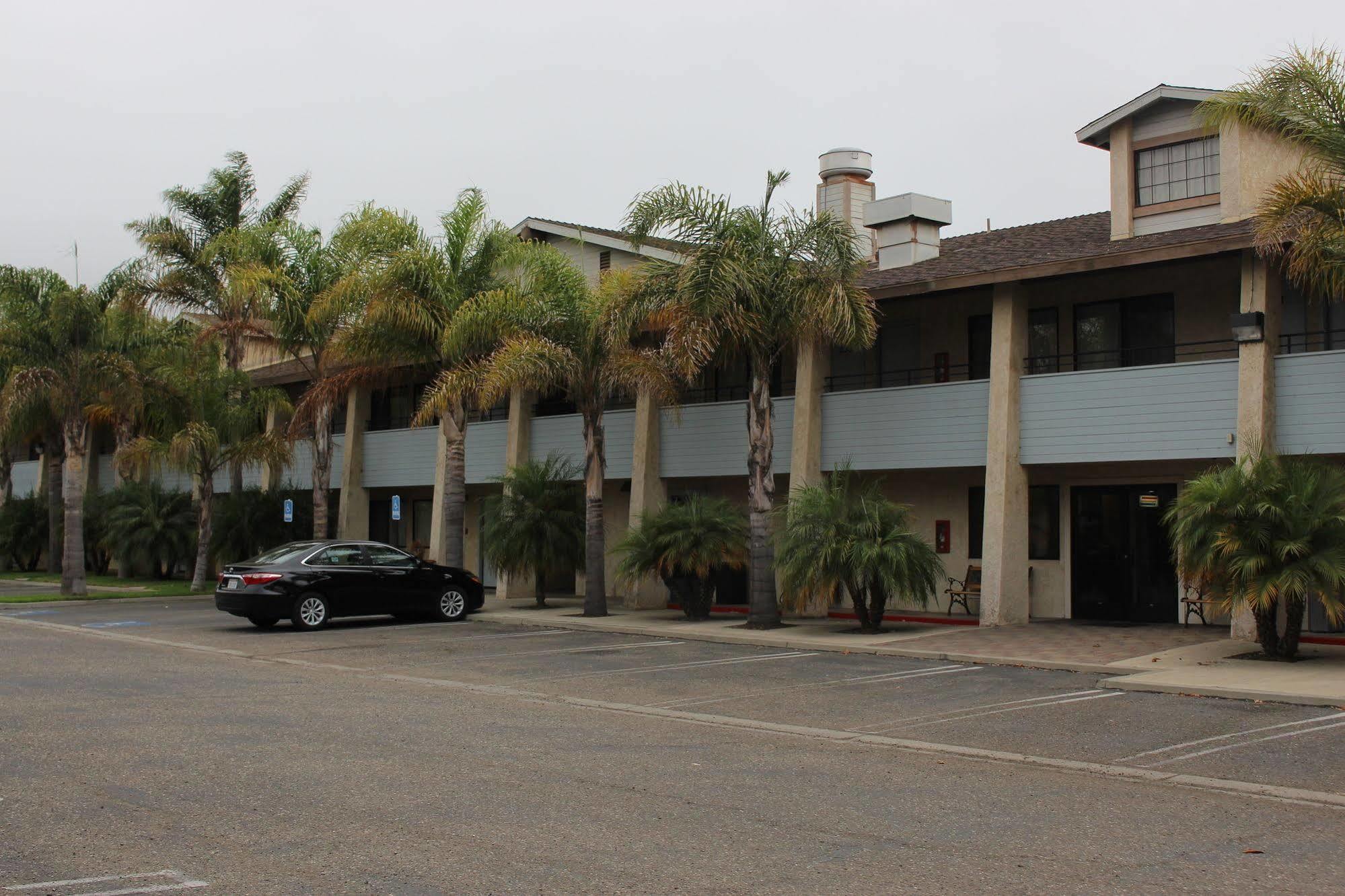 O'Cairns Inn And Suites Lompoc Dış mekan fotoğraf
